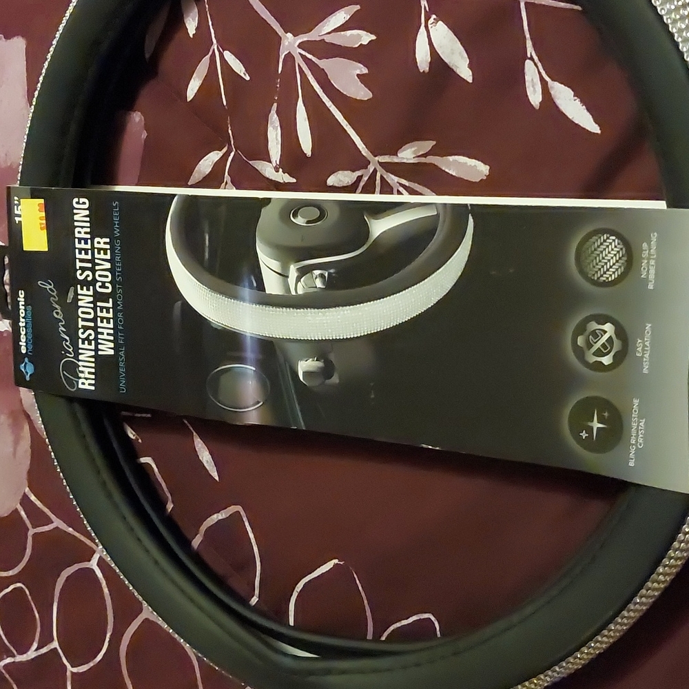 I am selling a diamond rhinestone sterring wheel cover